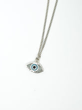 Cargar imagen en el visor de la galería, Eye colgante