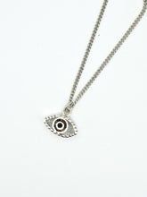 Cargar imagen en el visor de la galería, Eye colgante