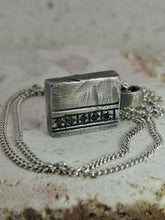 Cargar imagen en el visor de la galería, Mayon Pendant