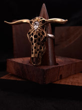 Cargar imagen en el visor de la galería, BUFFALO SKULL · Anillo bronce