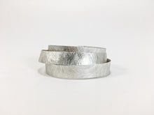 Cargar imagen en el visor de la galería, Pangolin Pulsera