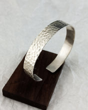 Cargar imagen en el visor de la galería, Texture Pulsera