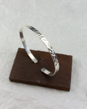 Cargar imagen en el visor de la galería, Texture Pulsera