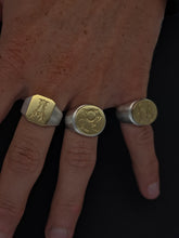 Cargar imagen en el visor de la galería, Custom SignedRing
