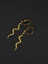 Cargar imagen en el visor de la galería, Sinuous ORO -Pendientes
