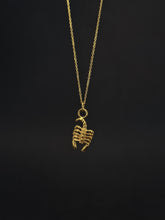 Cargar imagen en el visor de la galería, Scorpion - Colgante
