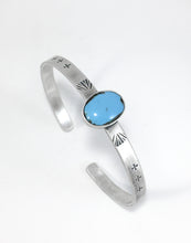 Cargar imagen en el visor de la galería, Nayeli Pulsera Coral
