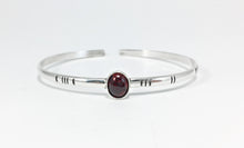 Cargar imagen en el visor de la galería, Nayeli Pulsera
