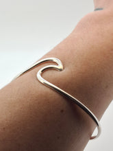Cargar imagen en el visor de la galería, Ola Pulsera
